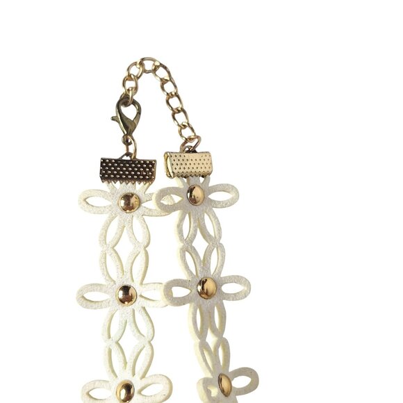 Bohemian Floral Pendant Choker Necklace White Lace Gold Studs Bridal Jewelry - Picture 3 of 4